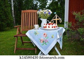 Small midsummer table