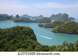 Tropical beach in Ang Thong National Park, Thailand