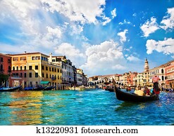 veneza, canal grandioso, com, gôndolas, e, ponte rialto, itália
