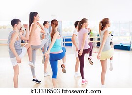 לזוז, אנשים