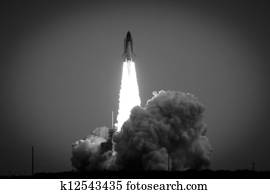 מעבורת חלל, לשגר