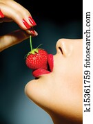 excitado, comer mulher, Strawberry., sensual, lábios vermelhos
