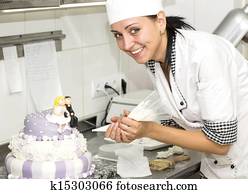 Kuchen Dekorieren Fotos | 1000+ Kuchen Dekorieren Bilder | Fotosearch