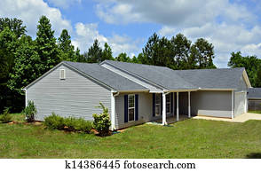 Haus Abstellgleis Fotos | 1000+ Haus Abstellgleis Bilder | Fotosearch