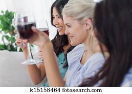 laimīgs, friends, having, mīnijs, vīns, nepārtraukti