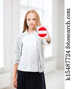 niña, actuación, parar la muestra