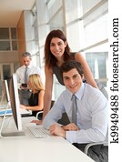 חברי לעבודה, ב, עסק מאלף