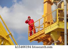 עובד תעשיתי, בטלפון