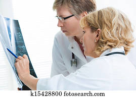 רופאים, לדון, דמות של רנטגן