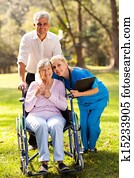 caring, ārstēt, hugging, vecākais, pacietīgs