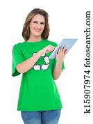 heureux, ambiant, activiste, utilisation, tablette, regarder appareil-photo