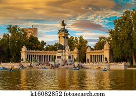 Monument to Alfonso XII in the Parque de Buen Retiro in Madird