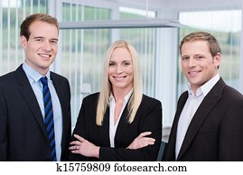 professionnel, jeune, heureux, équipe, dans, bureau