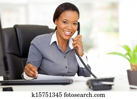 weiblicher afrikaner, büroangestellte, reden telefon