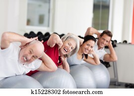 לחייך, אישה מזדקנת, לאלף, בקבוצה