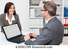 geschäftsmann, reden, a, kollege, in, büro