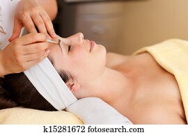 vacker kvinna, ha, henne, ögonbryn, plocka