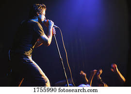 vocalista, cantando, para, torcida