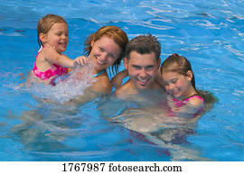 pais, e, crianças, em, piscina