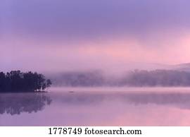 A peaceful water mist