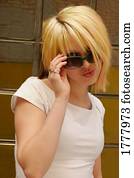 Woman with sunglasses