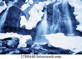 cachoeira, com, neve