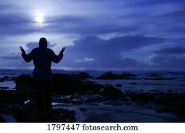 un, ocaso, encima, un, campo de trigo