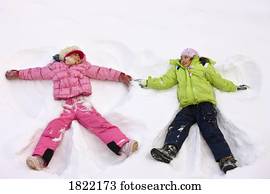 crianças, fazer, neve anjos