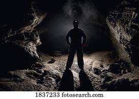 homem, em, um, caverna