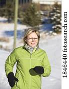 frau, jogging, in, winterbilder frau, jogging, in, winterbilder