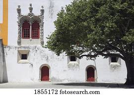 branca, resistido, predios, sintra, portugal