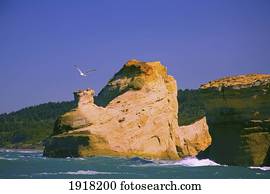 rocky coast of cape kiwanda state natural area; pacific city, oregon, usa