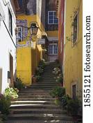 passos, através, alleyway, sintra, portugal passos, através, alleyway, sintra, portugal