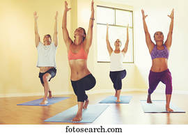 grupo pessoas, relaxante, e, fazendo, Yoga., wellness, e, saudável, Lifestyle.