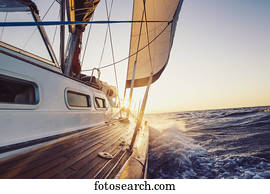 velejando, em, a, pôr do sol