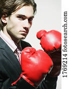 homem negócios, com, luvas boxing