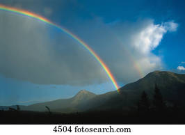 arco íris, contra, montanha, fundo