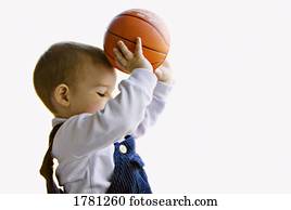 criança, com, basquetebol