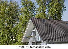 Giebel Dach Stock Photo Bilder 4.142 giebel dach ...