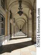arqueado, corredor, em, praca faz comercio, lisboa, portugal