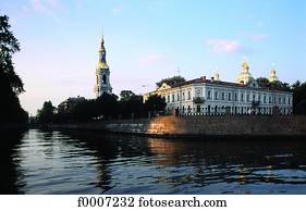 Russia, Saint Petersburg, St Nicolas of the Sailors and the Kiroukov canal