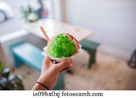 Refreshing iced desert