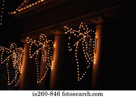 Illuminated angels on column