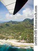 vista aérea, de, paraglider, de, cozinhe ilhas, litoral