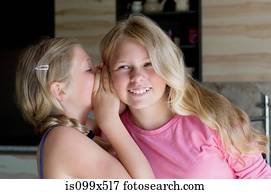 menina, sussurrando, para, amigo