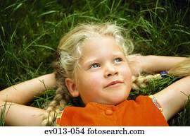 menina, mentir grama