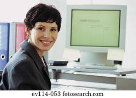 אישה של עסק במחשב