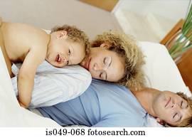 Family in bed