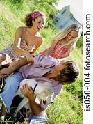 pais, tocando, com, filha, e, cão