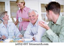 família, tendo, pequeno almoço